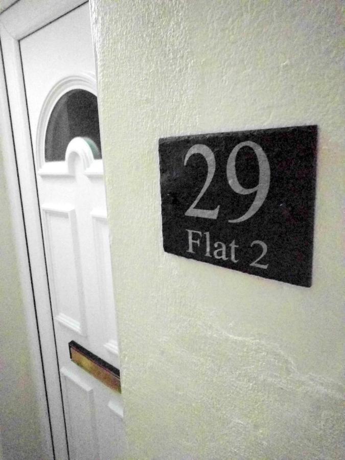 Bassett Flat With 2 Bedrooms And Superfast Wi-Fi Sittingbourne Eksteriør billede
