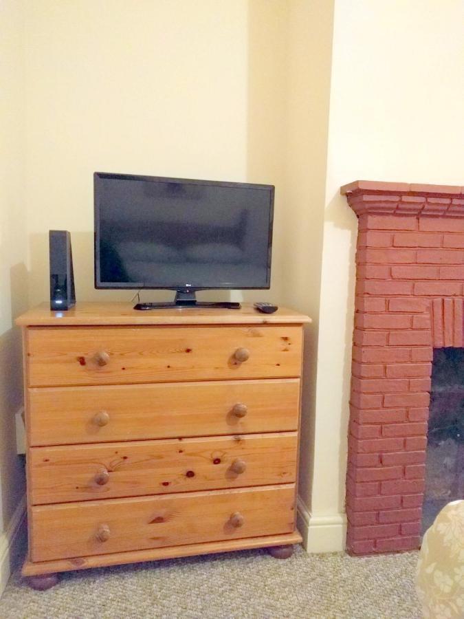 Bassett Flat With 2 Bedrooms And Superfast Wi-Fi Sittingbourne Eksteriør billede